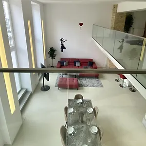 Loft With Pool Table, Kitchen Island & Gallery Berlin